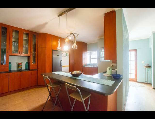 4 BEDROOM HOUSE FOR SALE IN WAVECREST